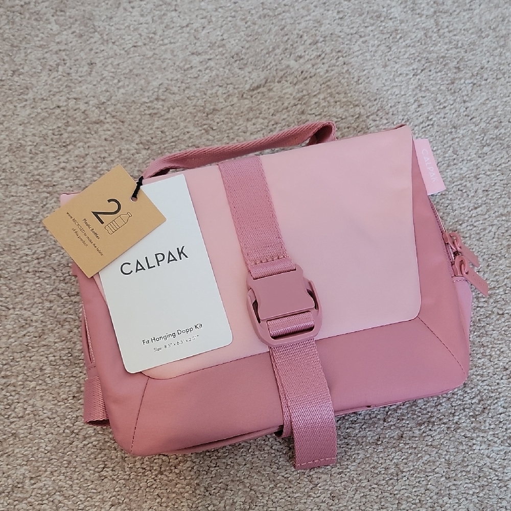 Calpak Fit Hanging Dopp Kit